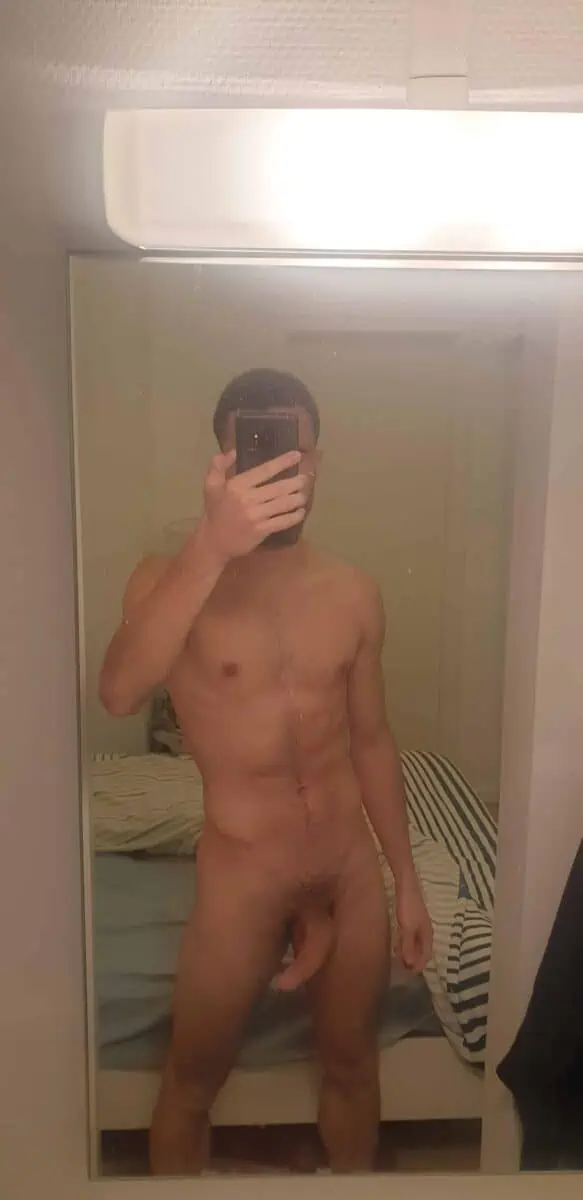 man band naked in his room