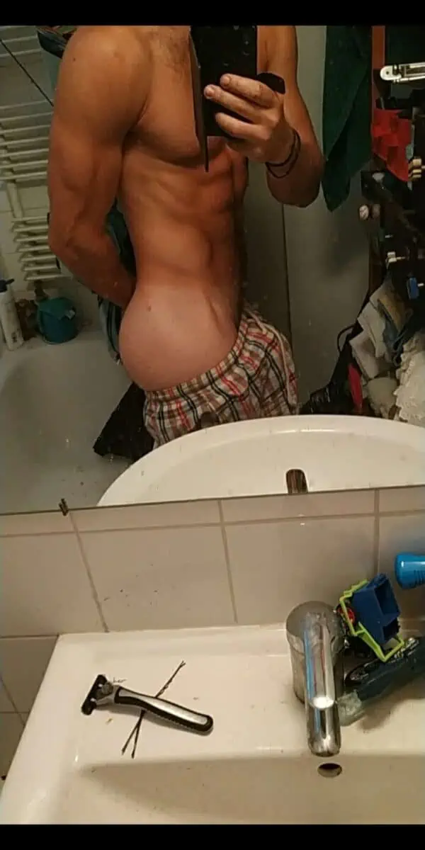 sexy selfie man